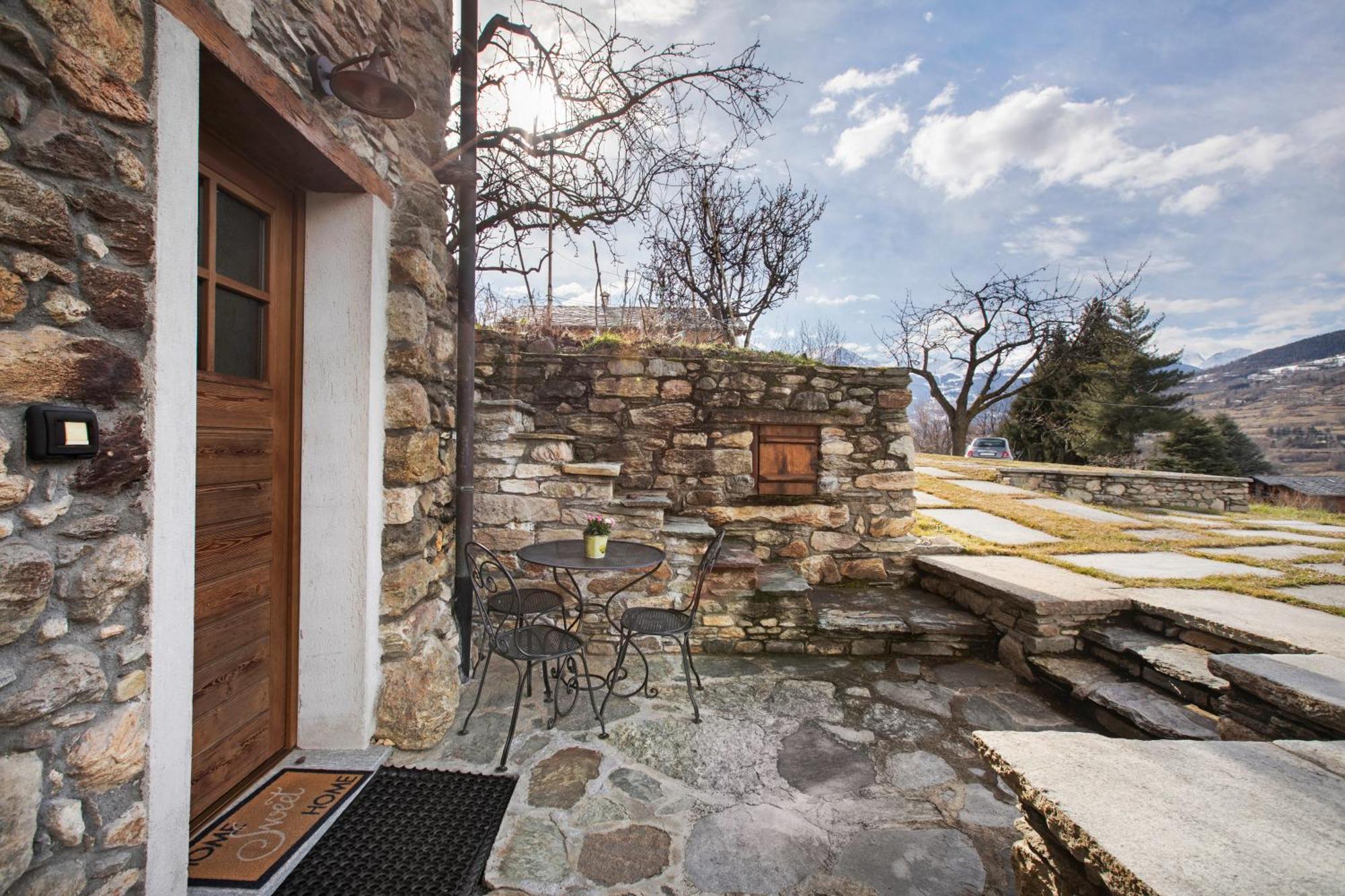 Mini House Valle D'Aosta Roisan Bagian luar foto