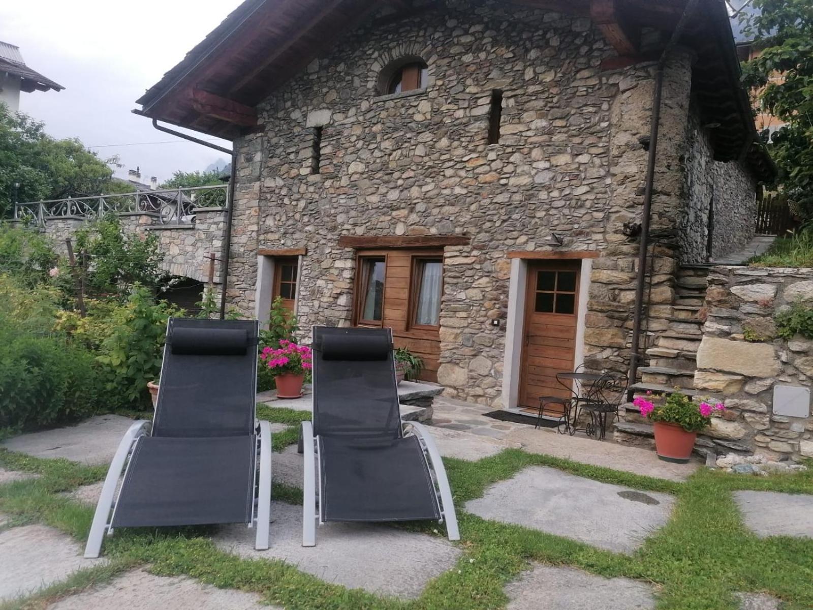 Mini House Valle D'Aosta Roisan Bagian luar foto